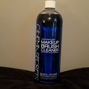 Cinema Secrets Makeup Brush Cleaner